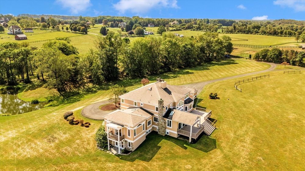 Expansive 45+ Acre Estate With Stable & Mountain Views