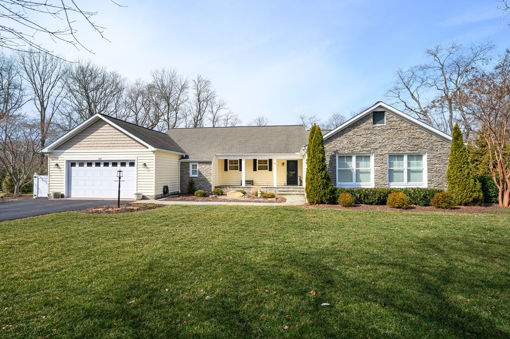 108 Holly Ct