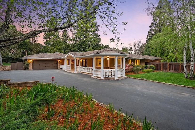 165 Woodside Dr