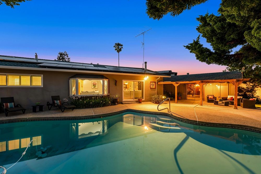 1318 Los Palos Way
