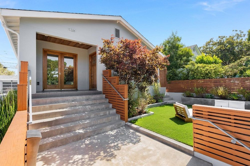 926 Laguna Ave