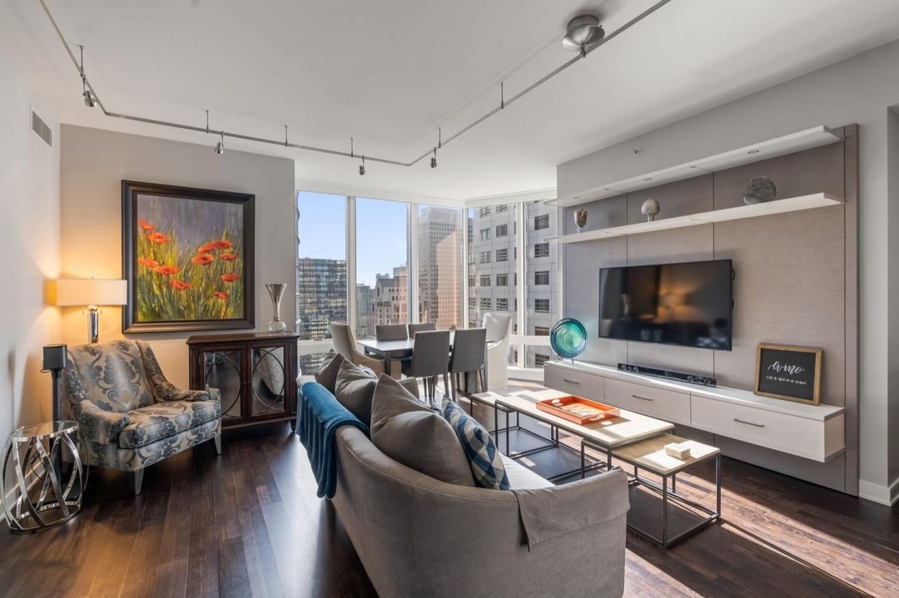 Skyline Luxury Tower Residence