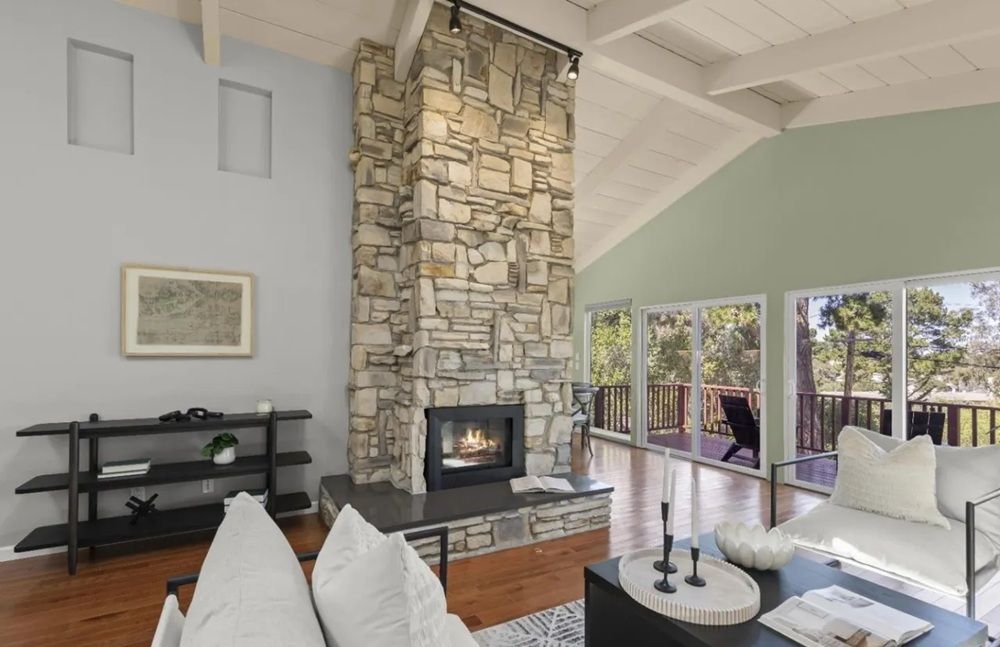 710 Woodcrest Lane