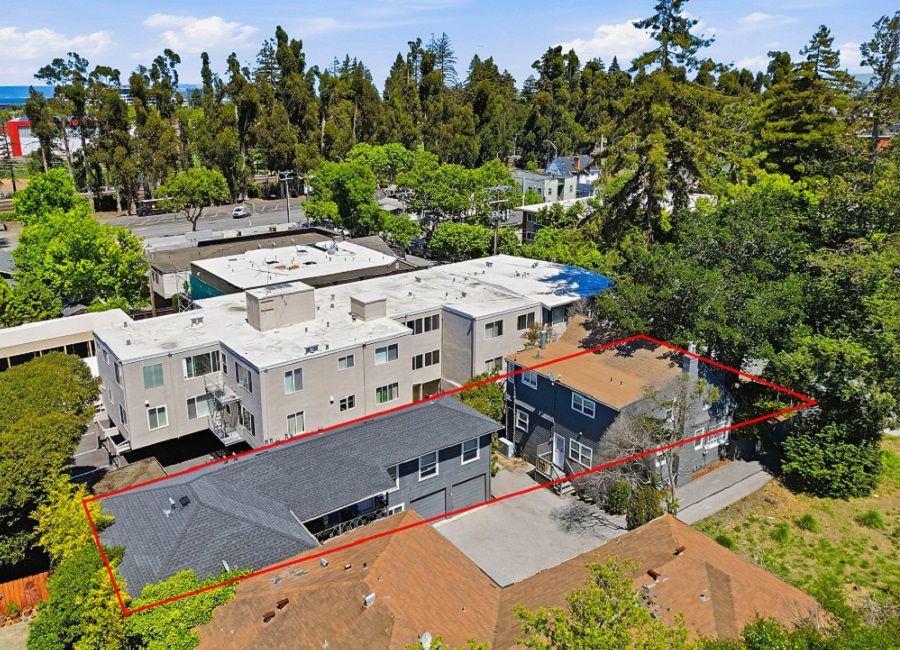 1124 Douglas Ave