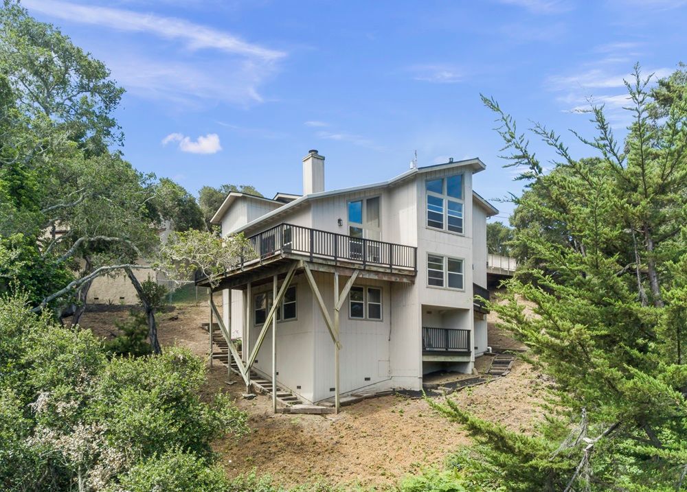 29 Los Encinos Drive