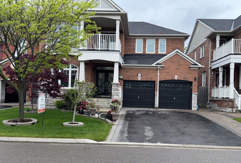 77 Bulmer Cres
