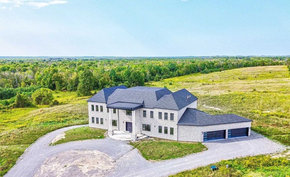 Panoramic Hilltop Views