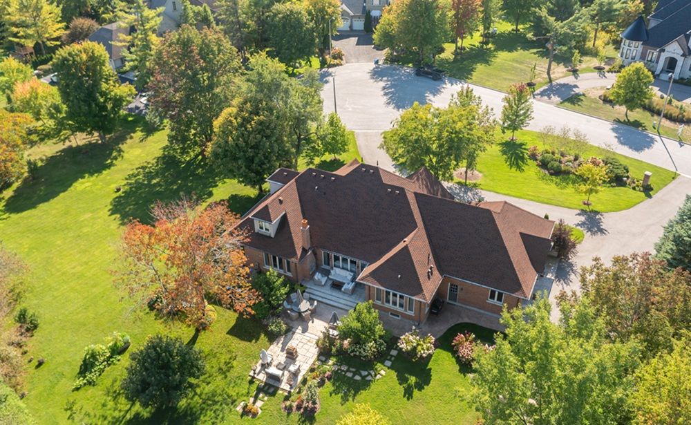 Luxurious Updated Bungaloft On 2 Acres In Stouffville