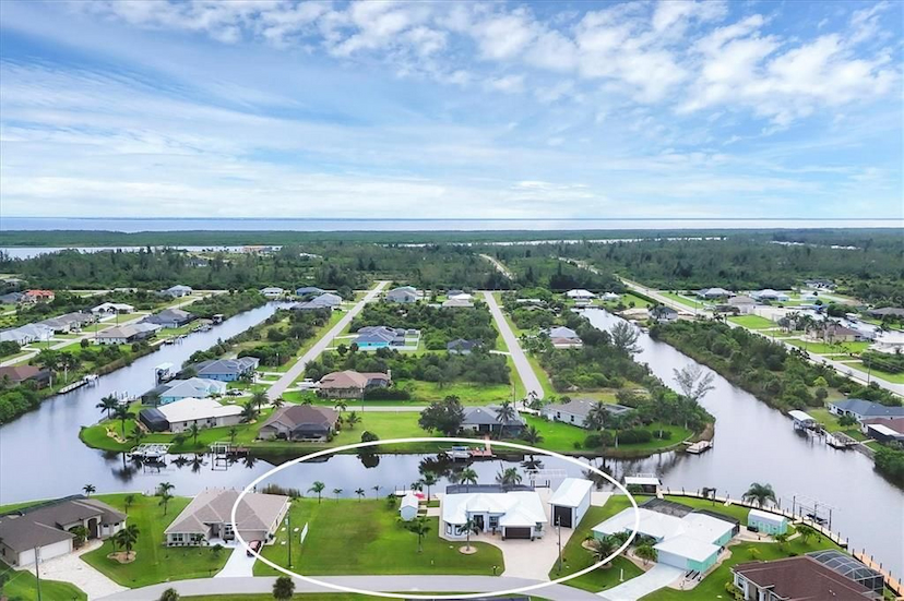 15704 Lakeland Cir