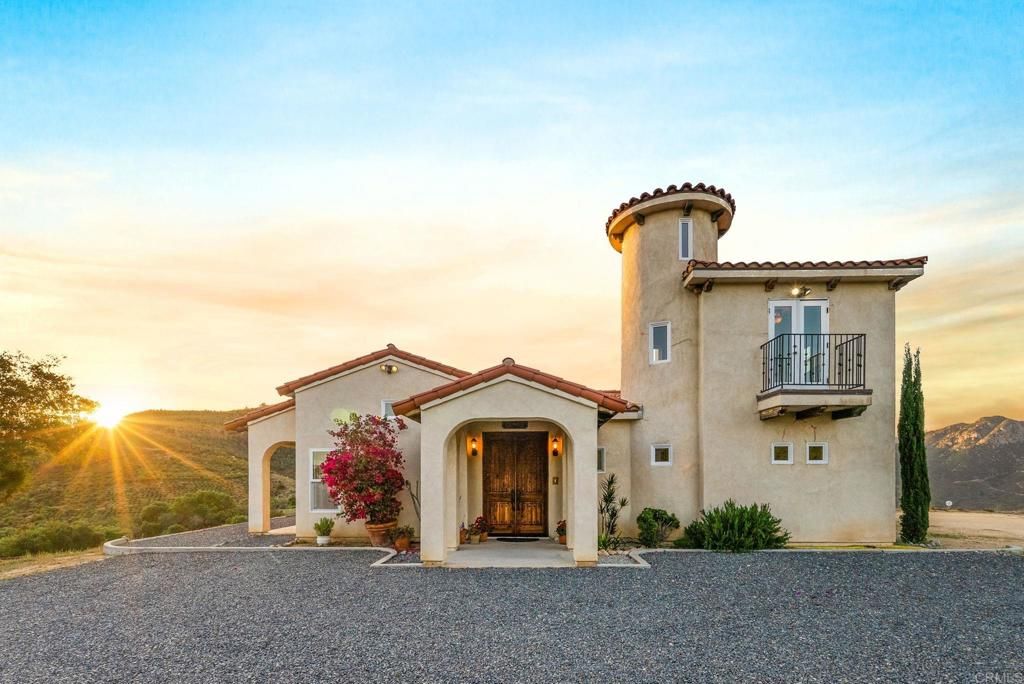 Hacienda Del Sol A Scenic Estate With Endless Potential