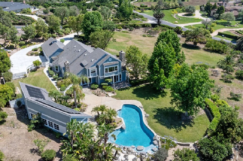 18 Gateview Drive