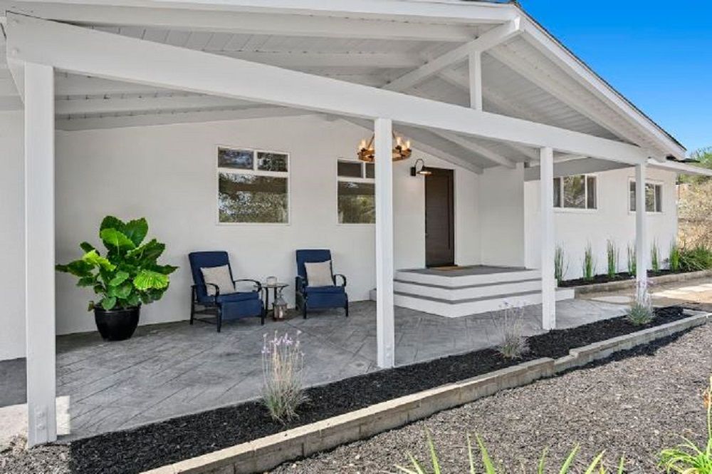 Modern Comfort Meets Privacy