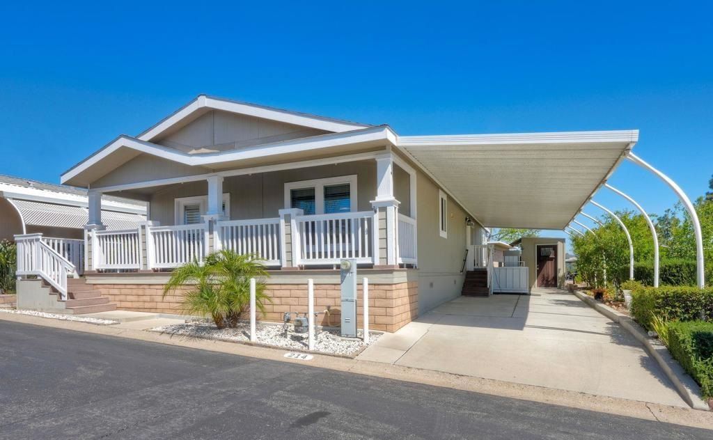 525 W El Norte Pkwy #214