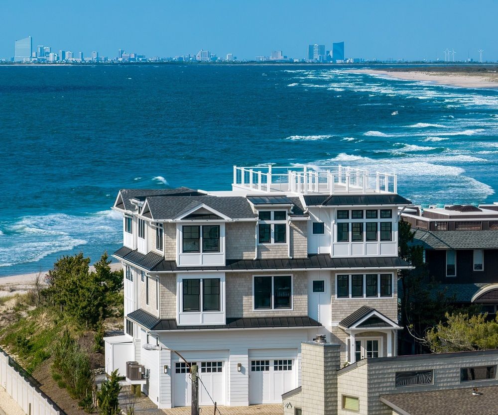 Spectacular Oceanfront Retreat