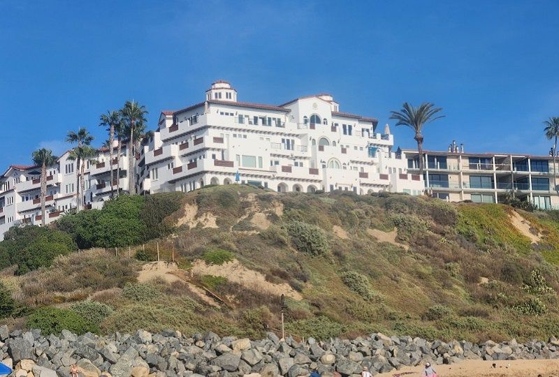 180 Degree Ocean Views