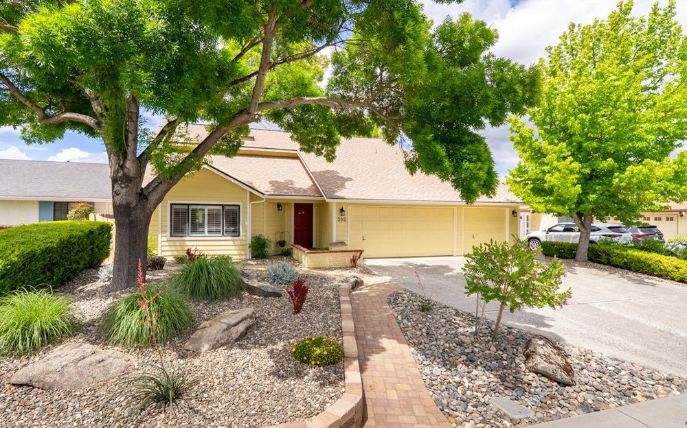 Located Near Schools, Shopping And Golf