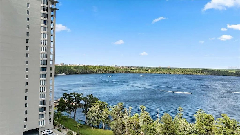 Furnished Lakefront Luxury