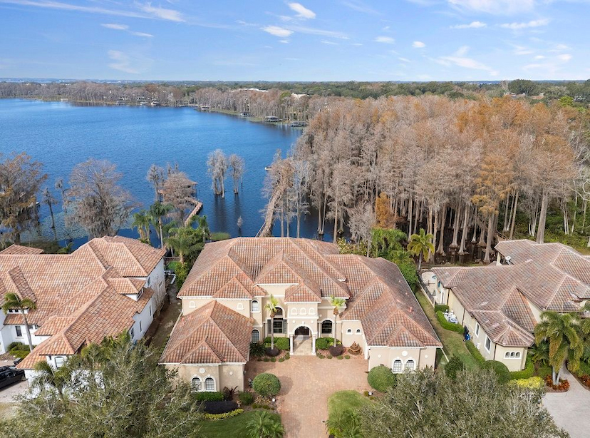 Luxury Lakefront Living Awaits