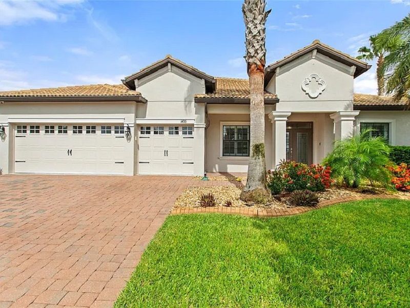 1406 Deuce Cir