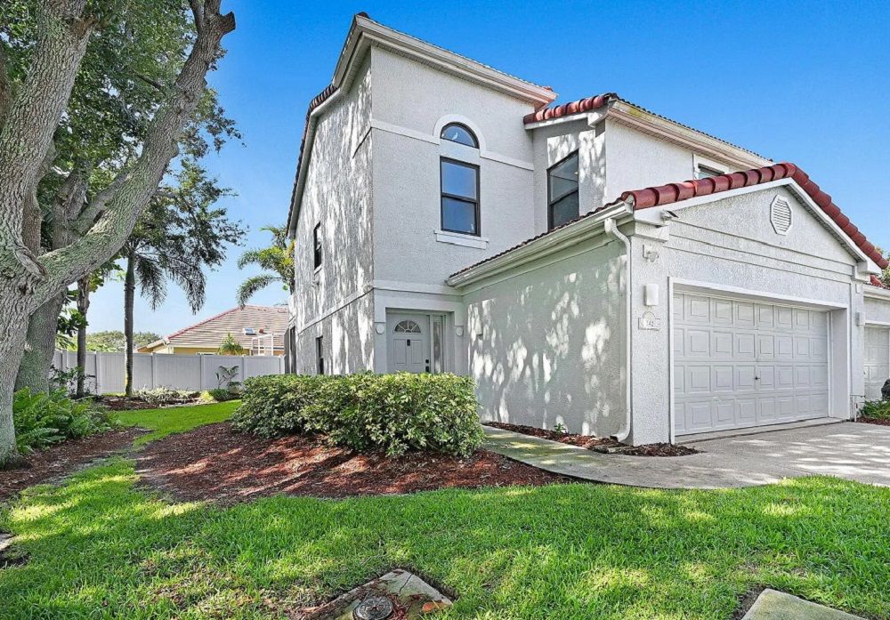 242 Seaview Street