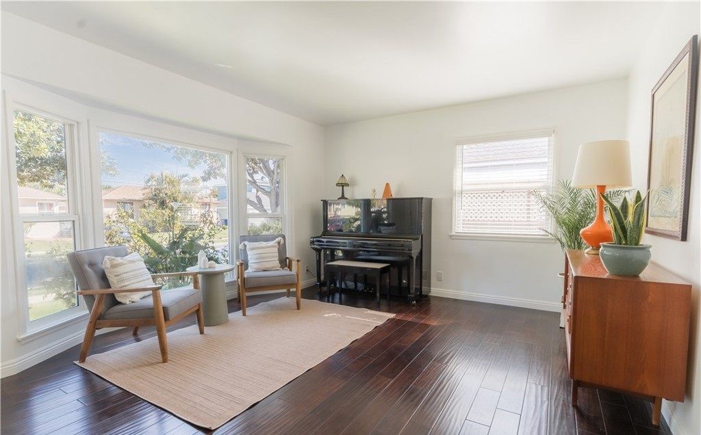 Charming Lakewood Park Home