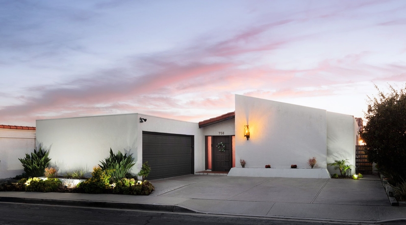 758 Barracuda Way