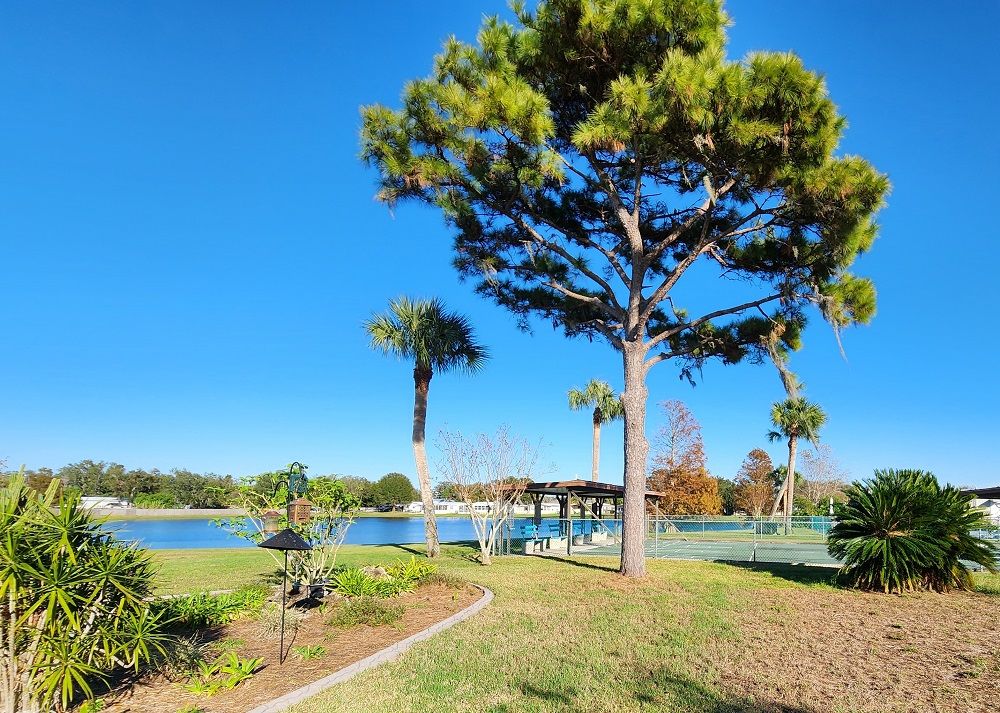 418 Village Circle SW