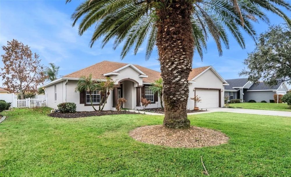 Pool Home Located In The Desirable Gated Community Of Terranova