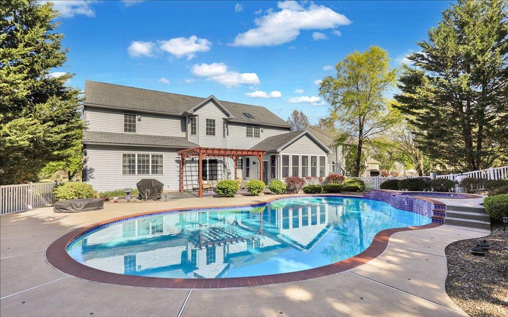 Private Resort Living On Premier Lot