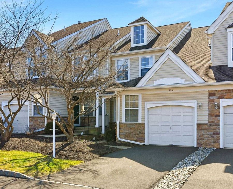 Move-In Ready Townhome A Few Minutes From Downtown New Hope