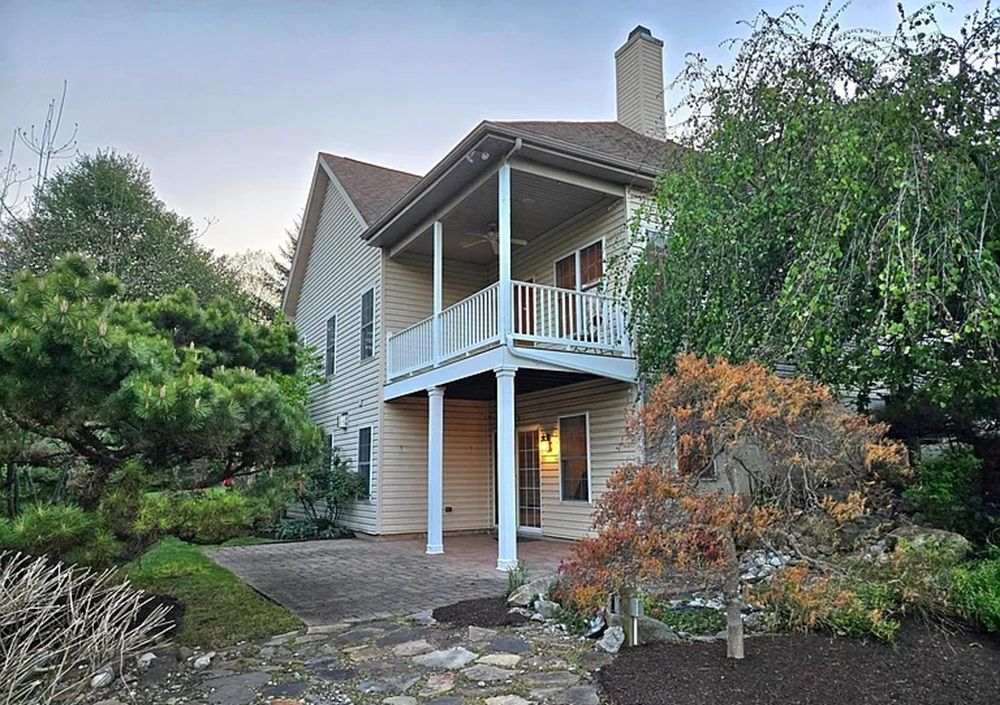 424 Snowy Owl Lane