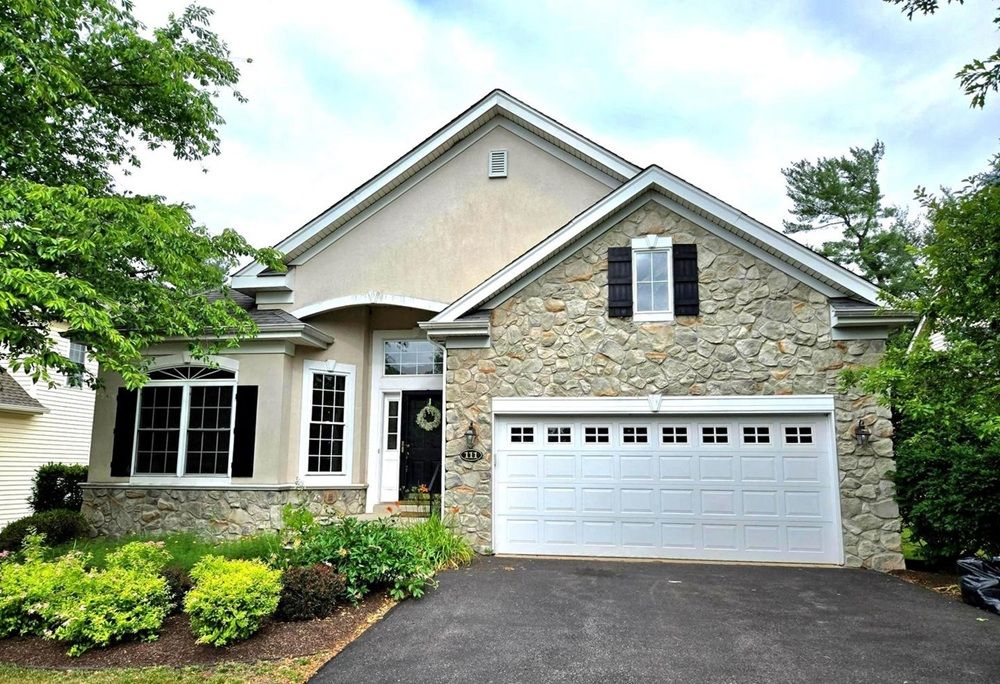 111 Silver Tail Lane