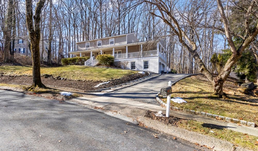 5 Crestview Circle