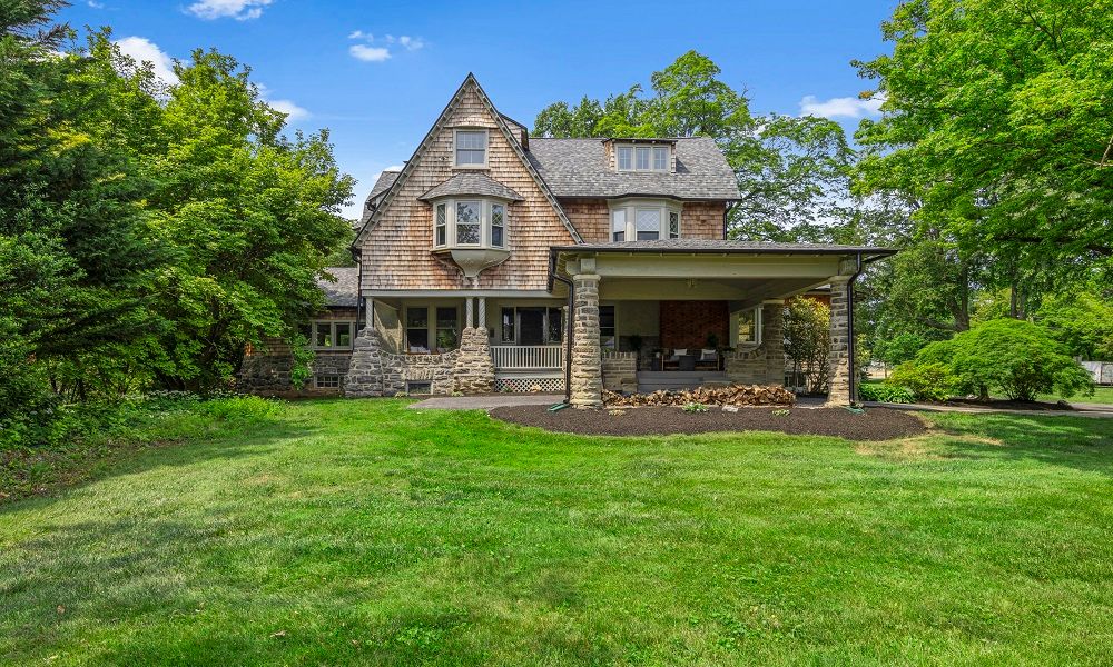 234 E Beechtree Ln