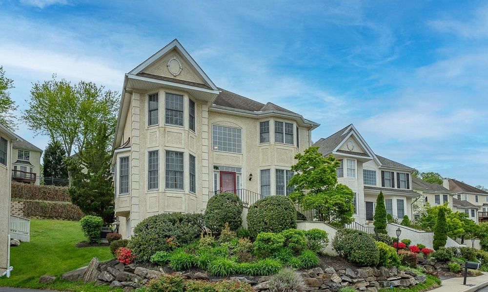1109 Riverview Lane