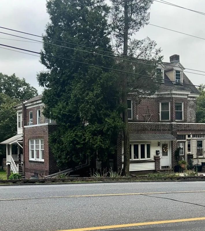 25 & 0 Broad St