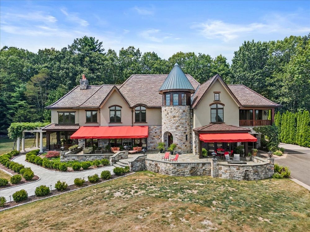 An Iconic Pocono Mountains Estate Of Rare Sophistication