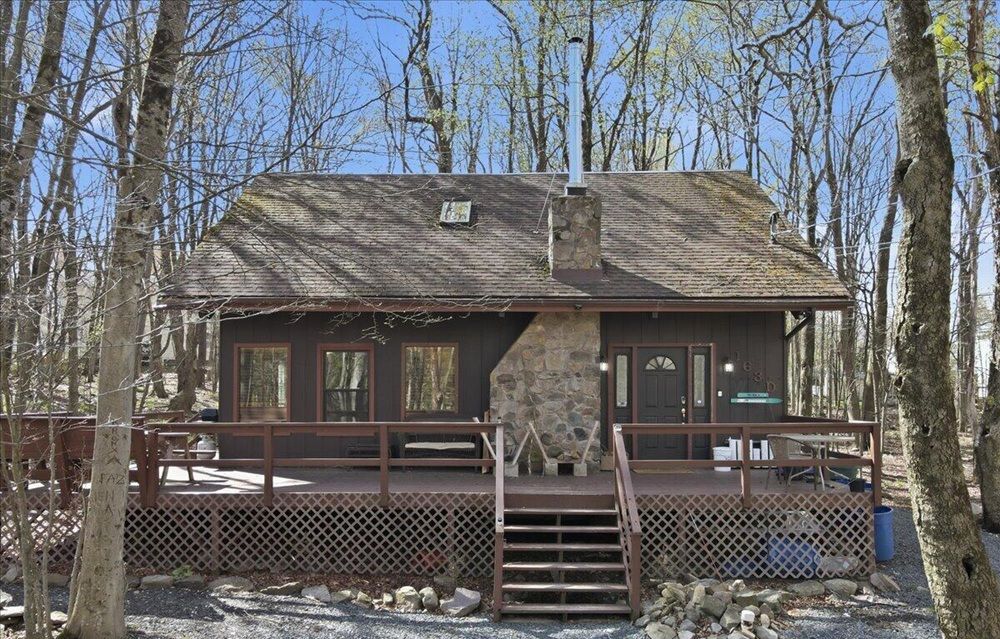 3355 Woodland Drive