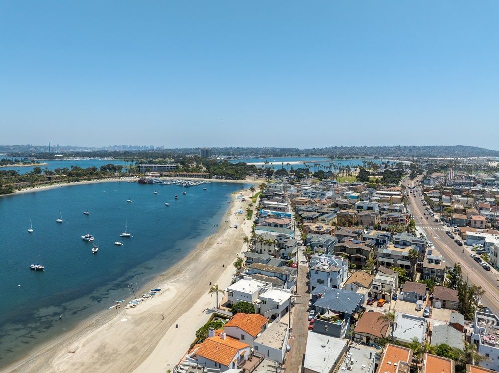Luxurious Waterfront Living