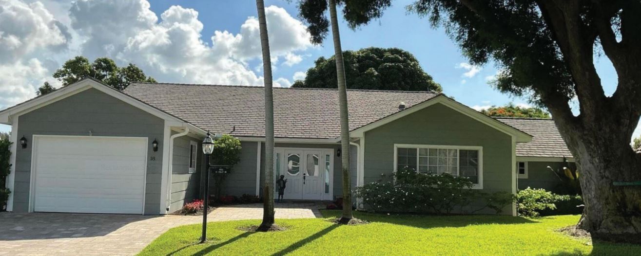 18 Holly Villas