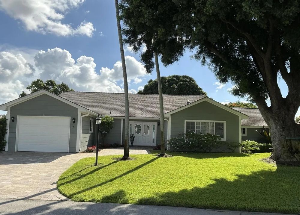 18 Holly Villas
