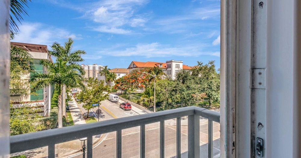 720 S Sapodilla Avenue #303