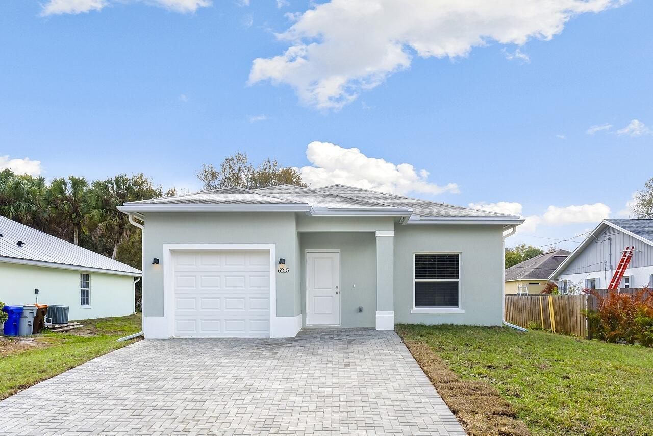 6215 4th Lane