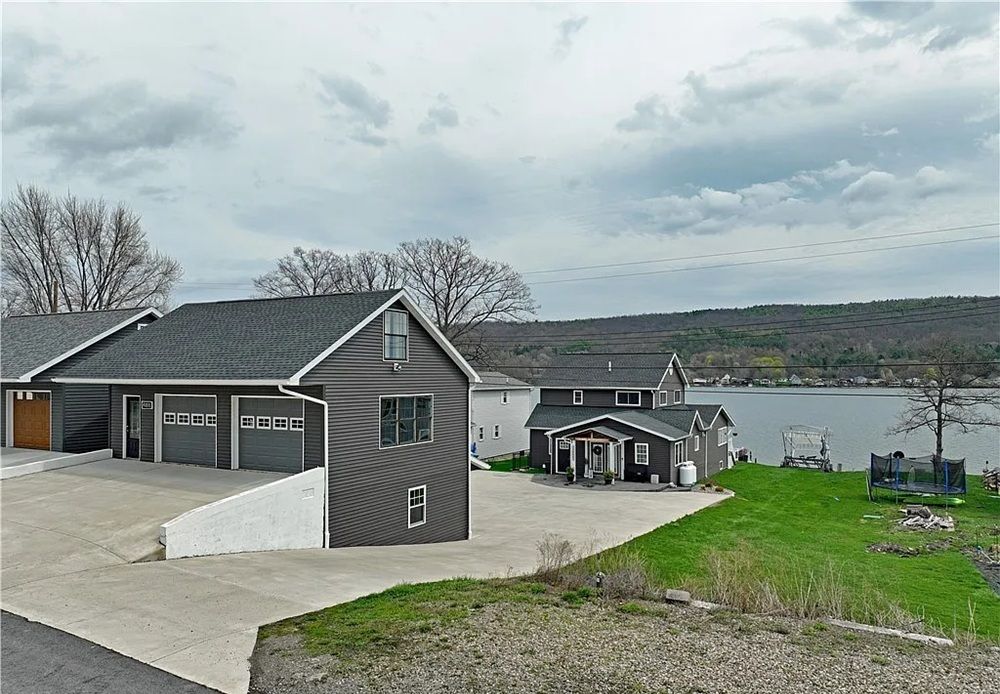 4188 Shorewood Drive