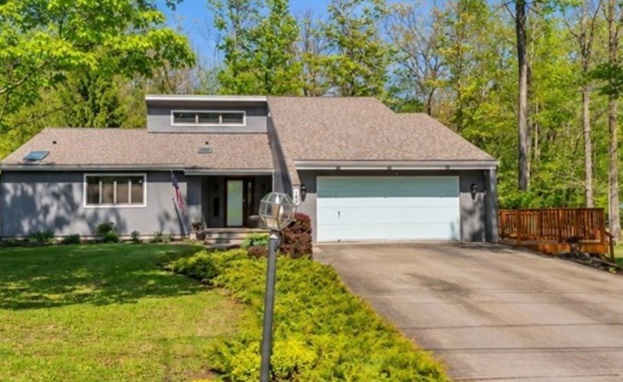 108 Van Deusen Dr