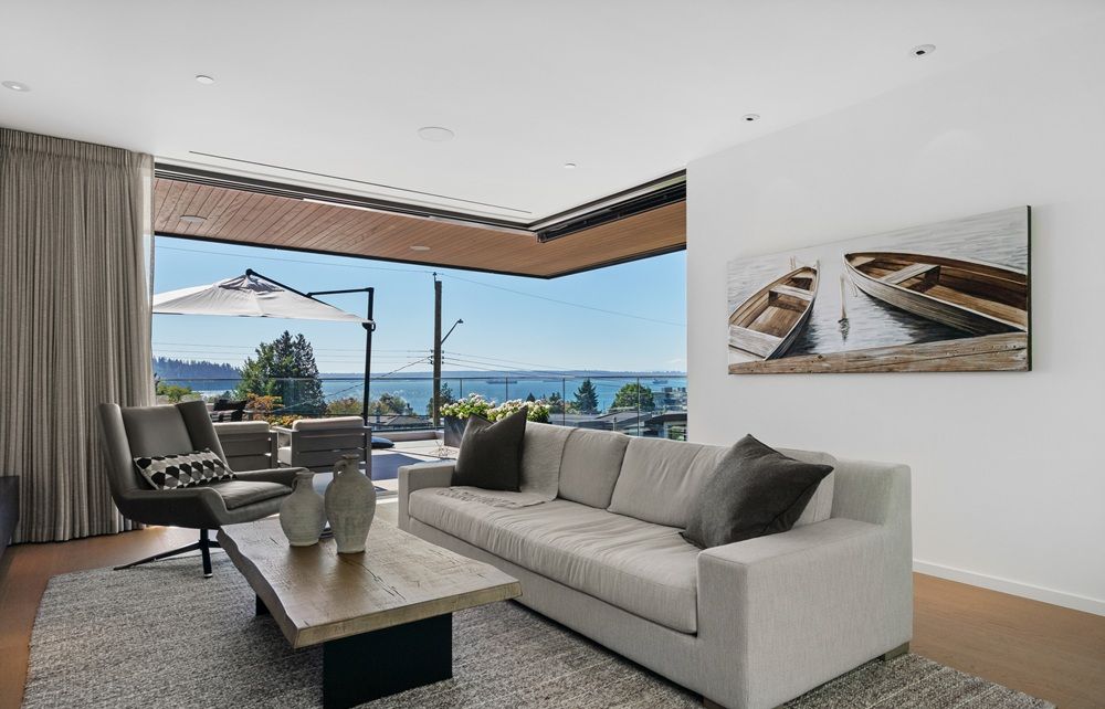 An Oasis Of Modern Elegance