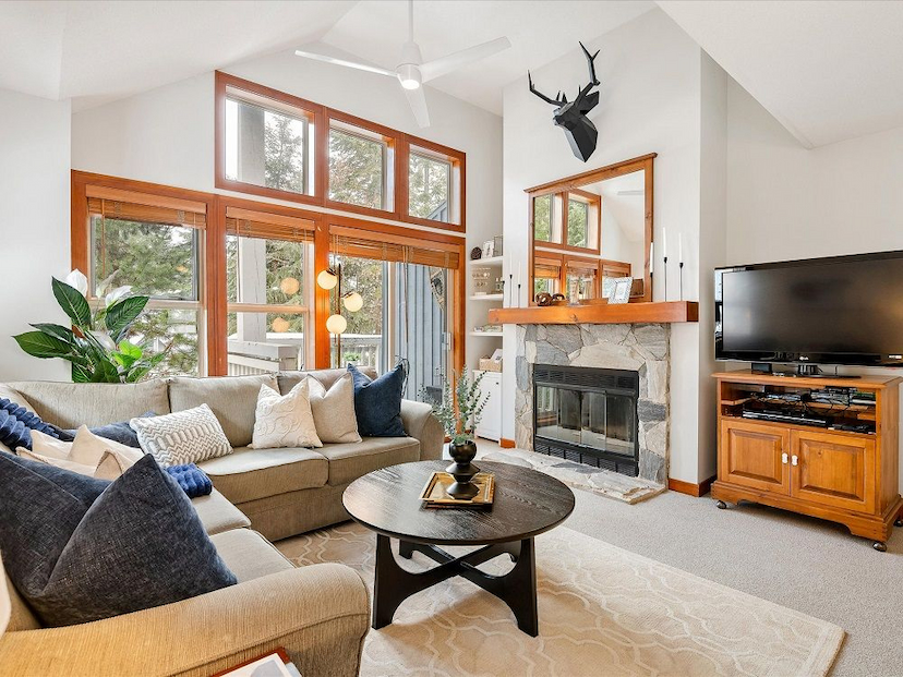 16 - 4661 Blackcomb Way