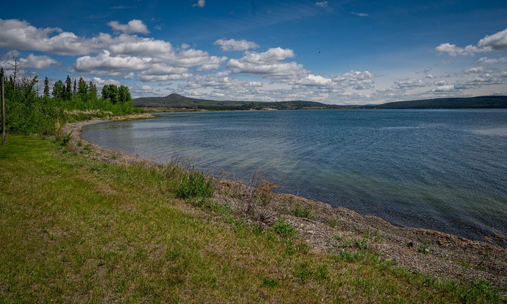 Puntzi Lakefront Paradise Awaits