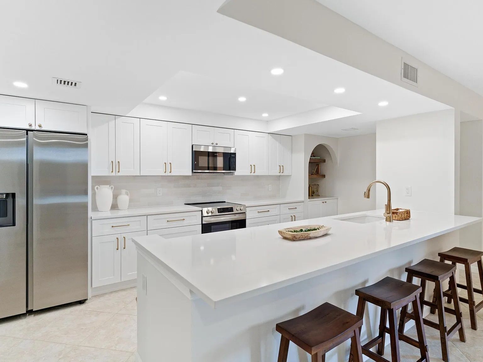 Remodeled Condo Just Minutes From The Beach