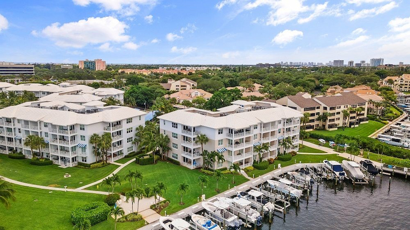 Experience Luxury Waterfront Living